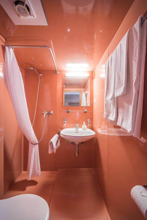 Hotel Tell Unterseen Buitenkant foto